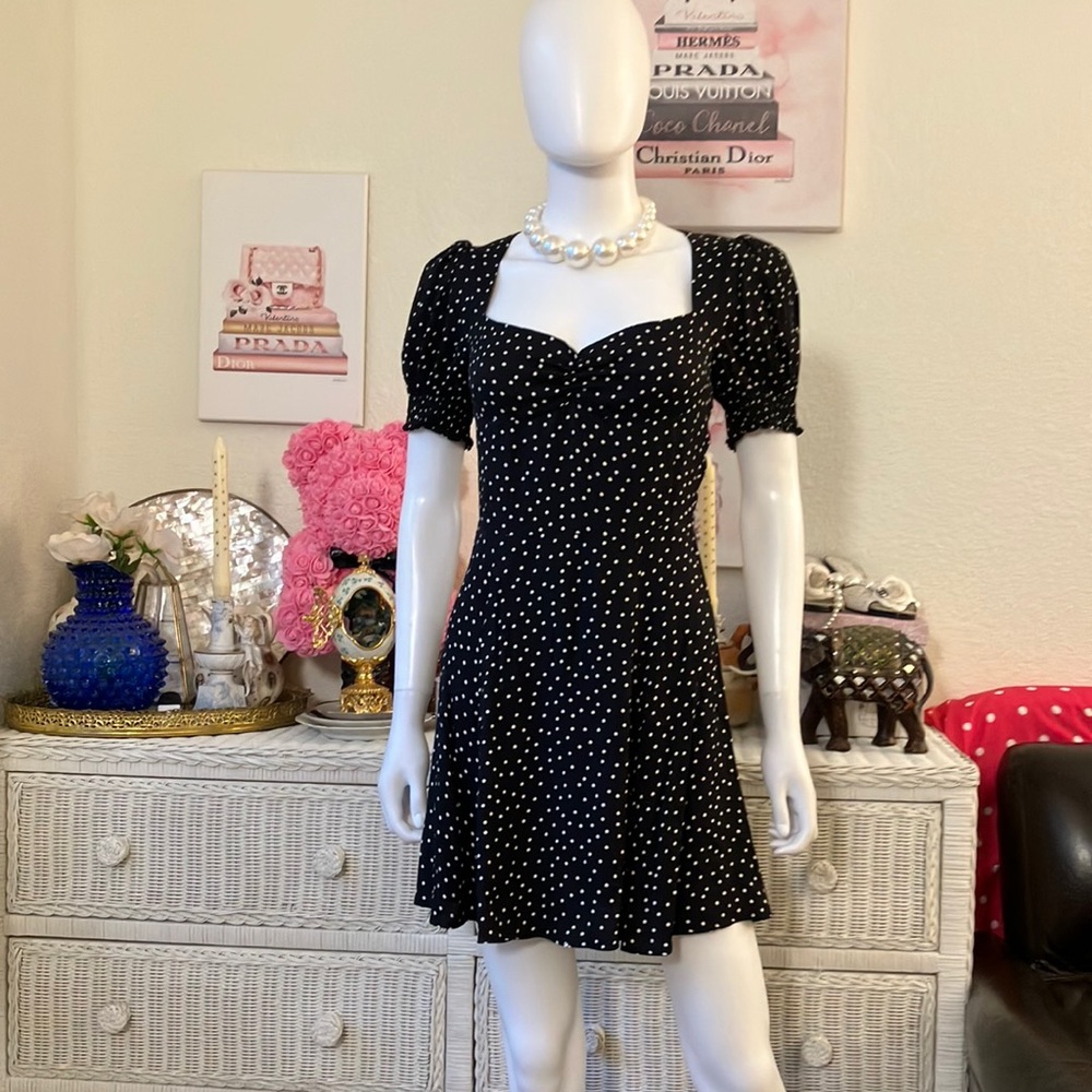 Reformation Simon puff sleeve mini dress black color w/white polka dots size 4